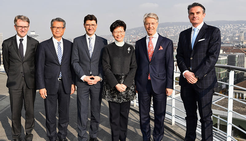 The Chief Executive, Mrs Carrie Lam, attended a lunch meeting with representatives from the Swiss Bankers Association on January 21 in Zurich, Switzerland. Photo shows Mrs Lam (third right) with the Chairman of the Swiss Bankers Association, Mr Herbert Scheidt (second right); the Head of the Swiss State Secretariat for International Financial Matters, Mr Jörg Gasser (third left); and the Financial Secretary, Mr Paul Chan (second left).